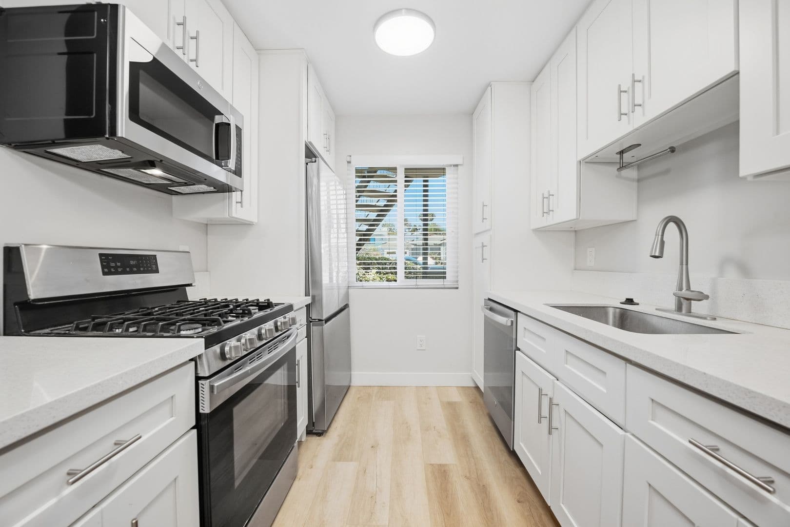 San Diego Apartment: 2003 Emerald St