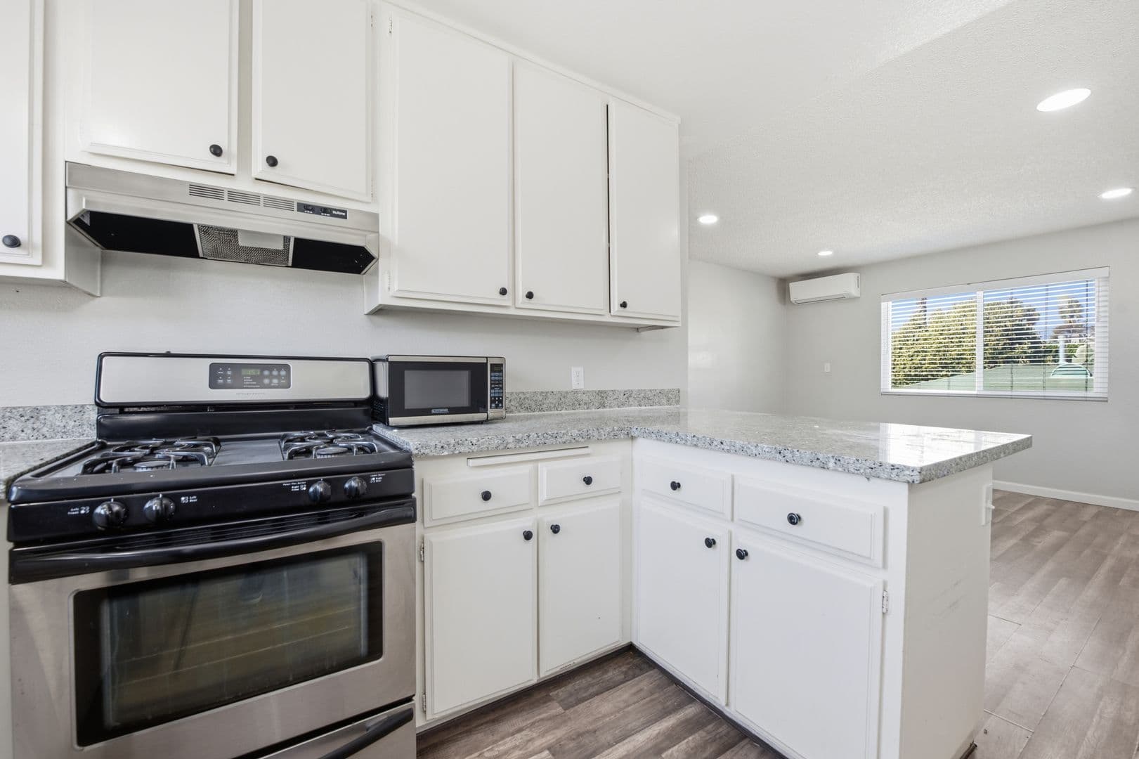 San Diego Apartment: 1425 Grand Ave