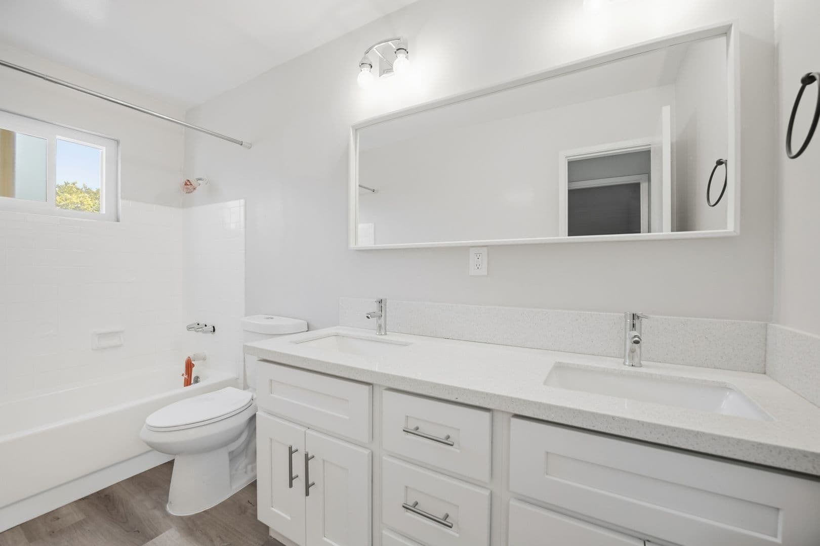 San Diego Apartment: 2003 Emerald St
