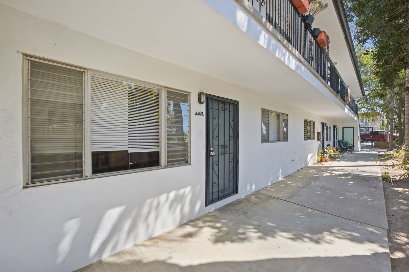 San Diego Apartment: 4474 Hamilton St