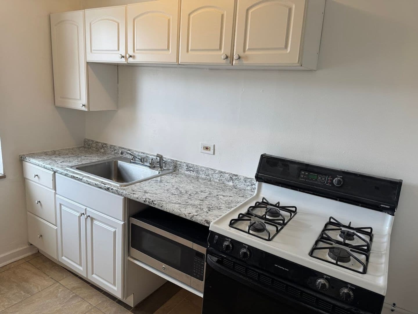 Pittsburgh Apartment: 5506 Fifth Avenue
