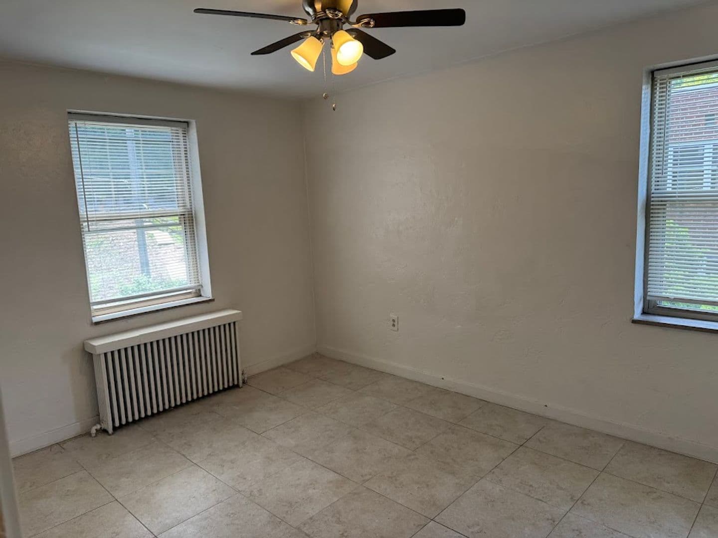Pittsburgh Apartment: 5506 Fifth Avenue