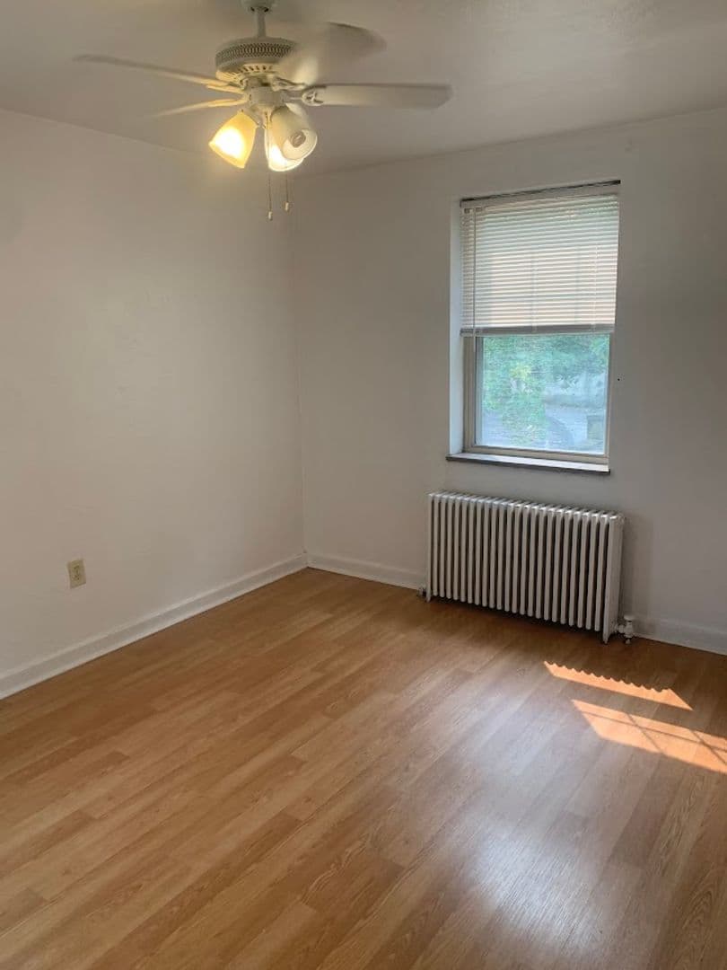 Pittsburgh Apartment: 5506 Fifth Avenue