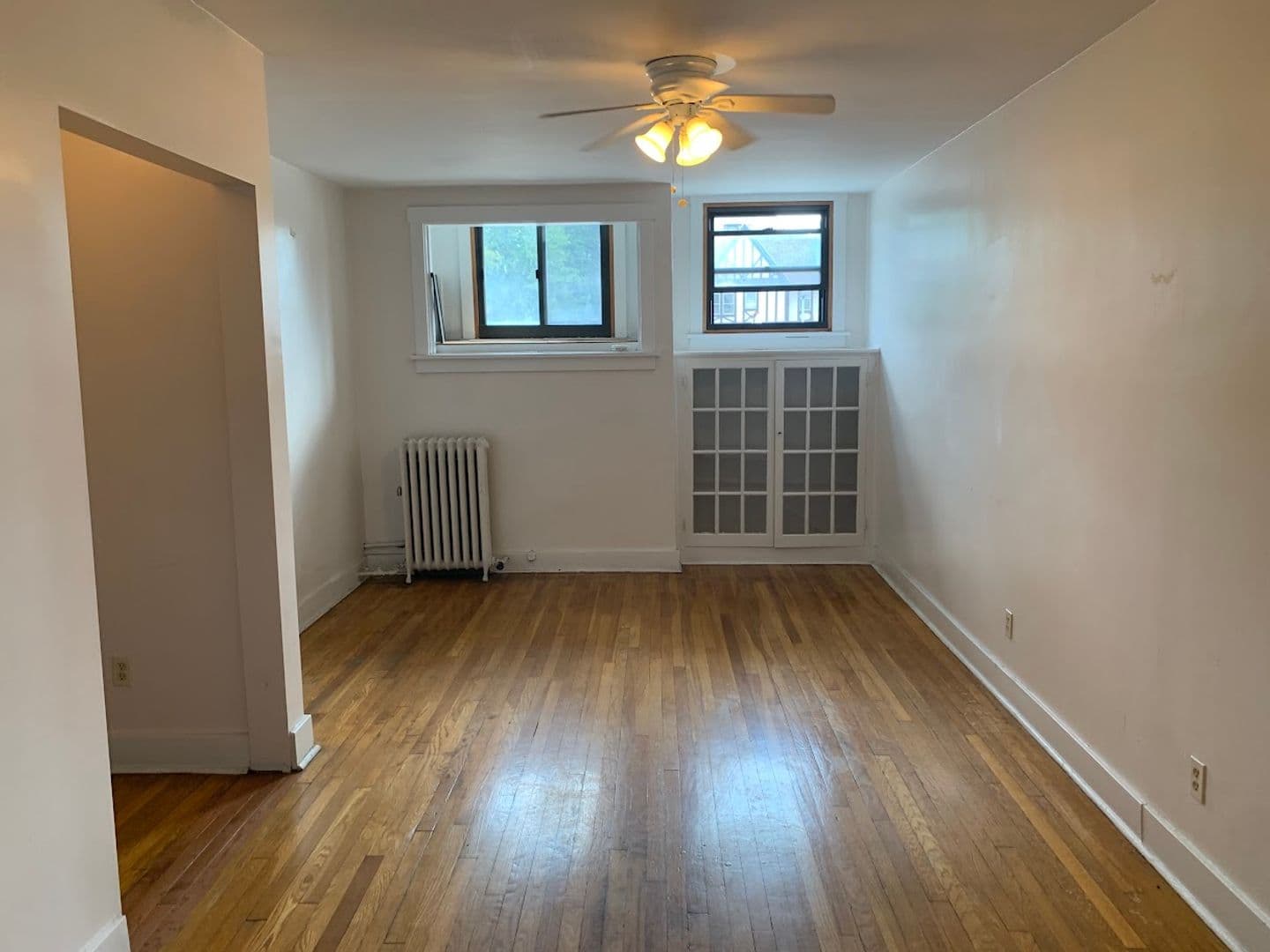 Pittsburgh Apartment: 1927 Murray