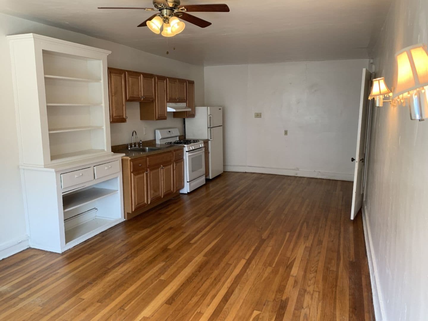 Pittsburgh Apartment: 1927 Murray