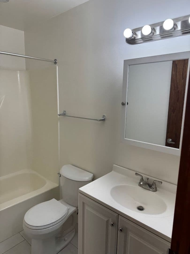 Pittsburgh Apartment: 1748 Jancey Street