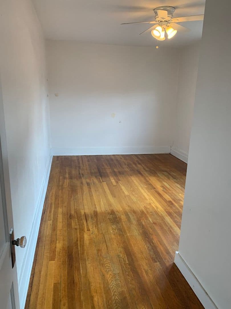 Pittsburgh Apartment: 1927 Murray