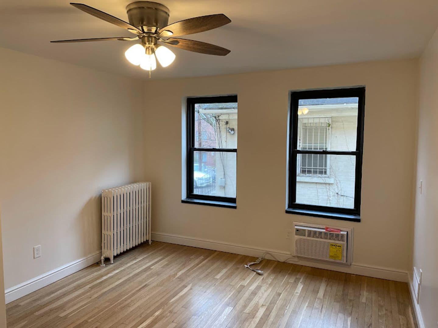 Pittsburgh Apartment: 259 Shady Avenue