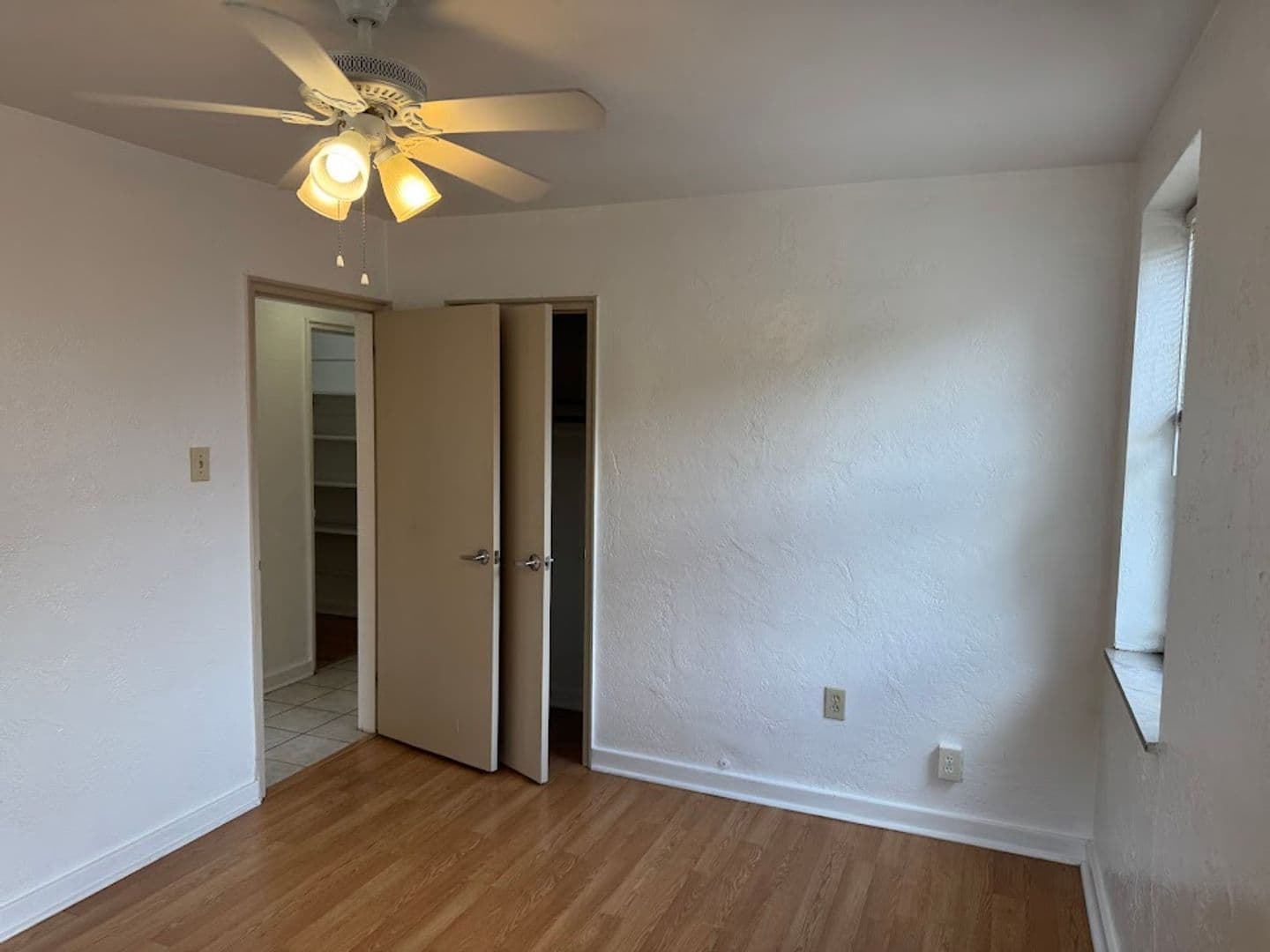 Pittsburgh Apartment: 5506 Fifth Avenue