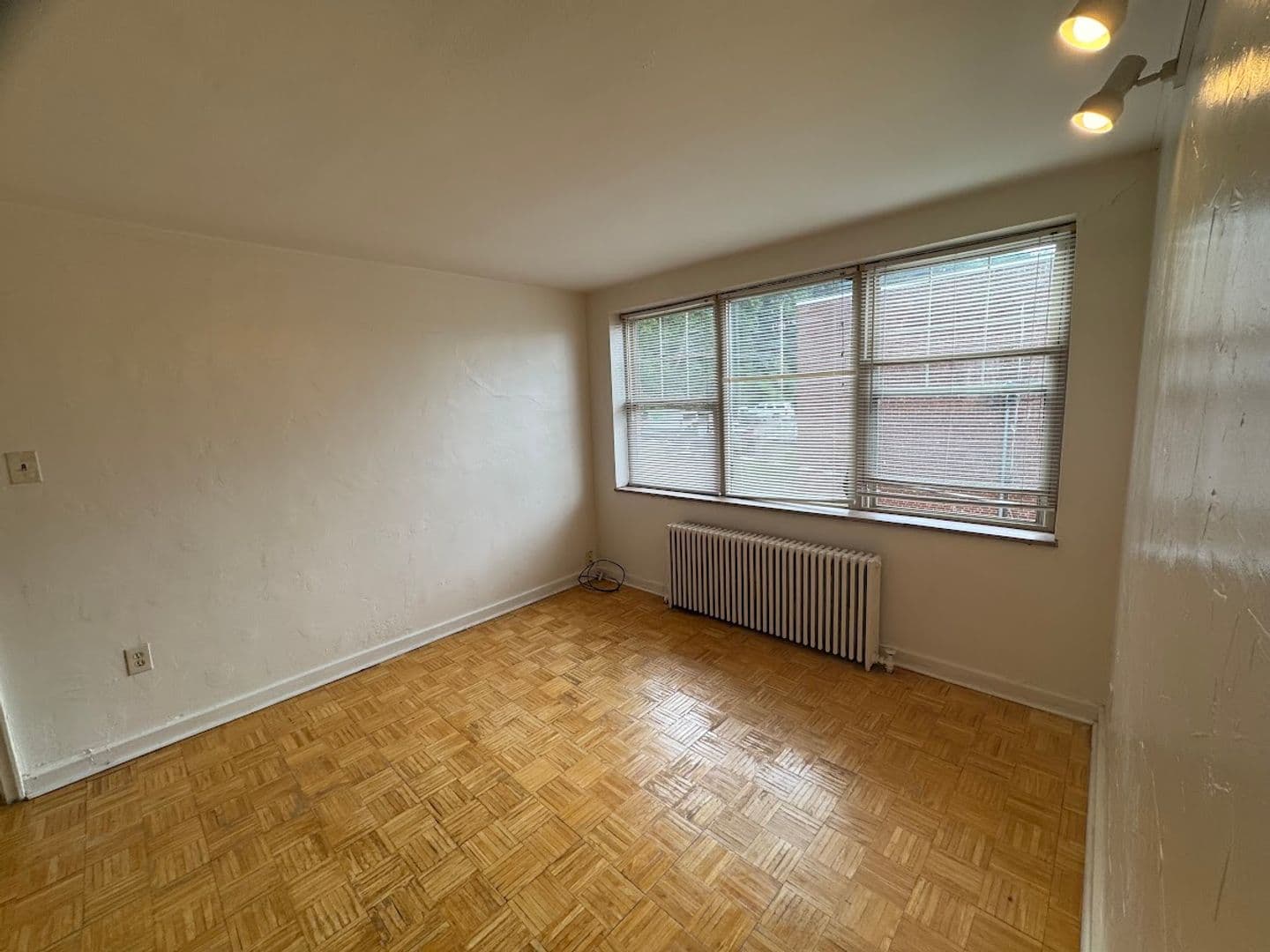Pittsburgh Apartment: 5506 Fifth Avenue
