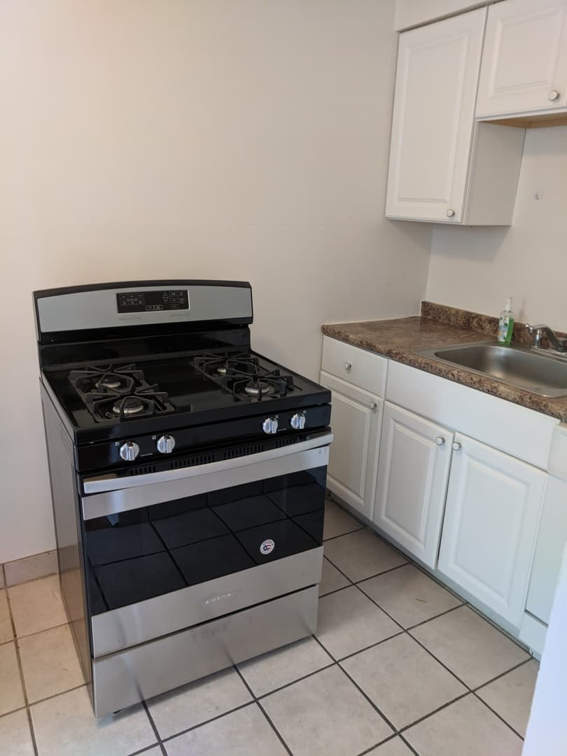 Pittsburgh Apartment: 2355 Eldridge