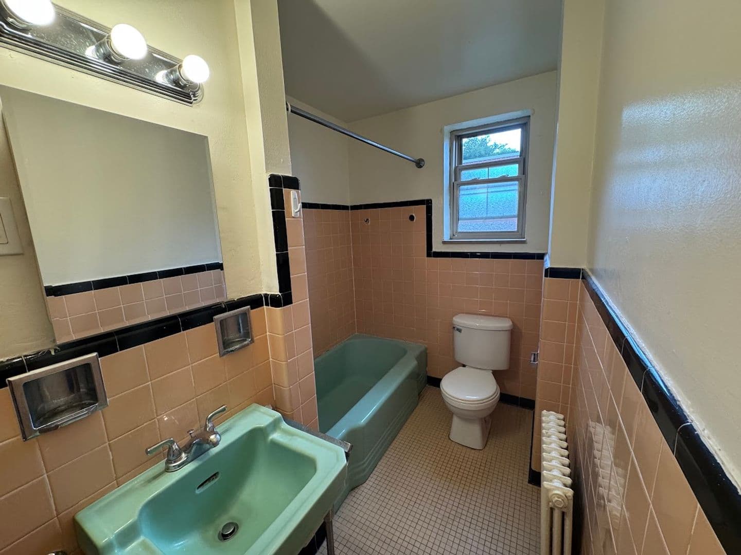 Pittsburgh Apartment: 5506 Fifth Avenue