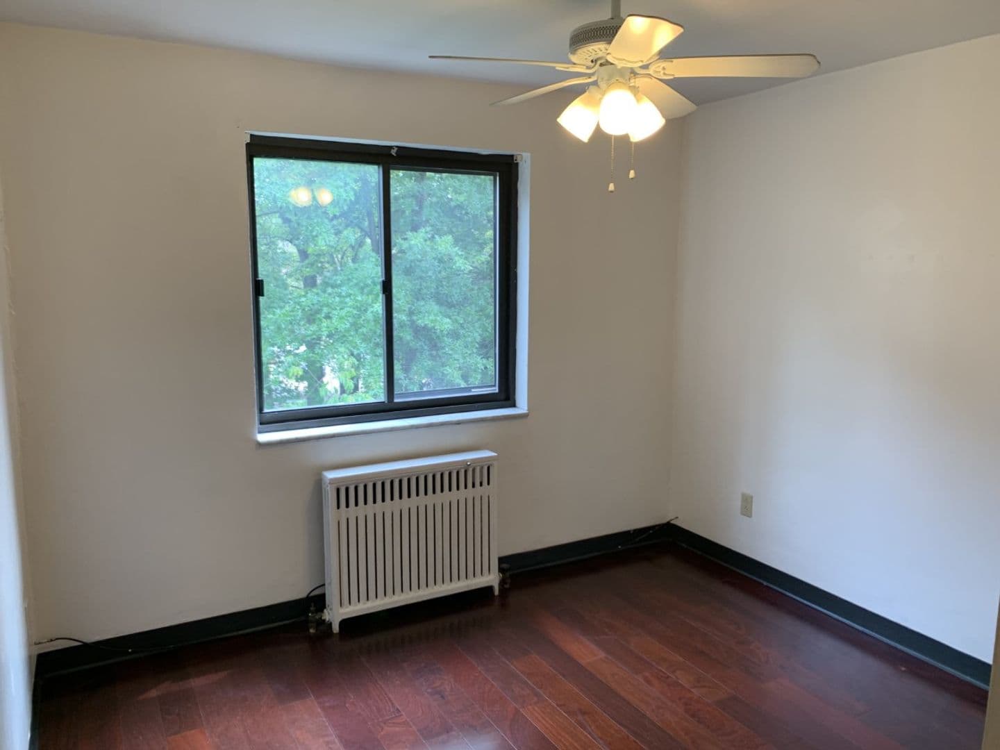 Pittsburgh Apartment: 819 College Avenue