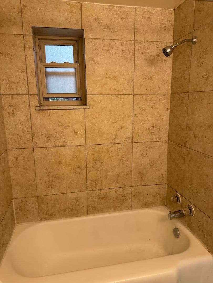 Pittsburgh Apartment: 2355 Eldridge