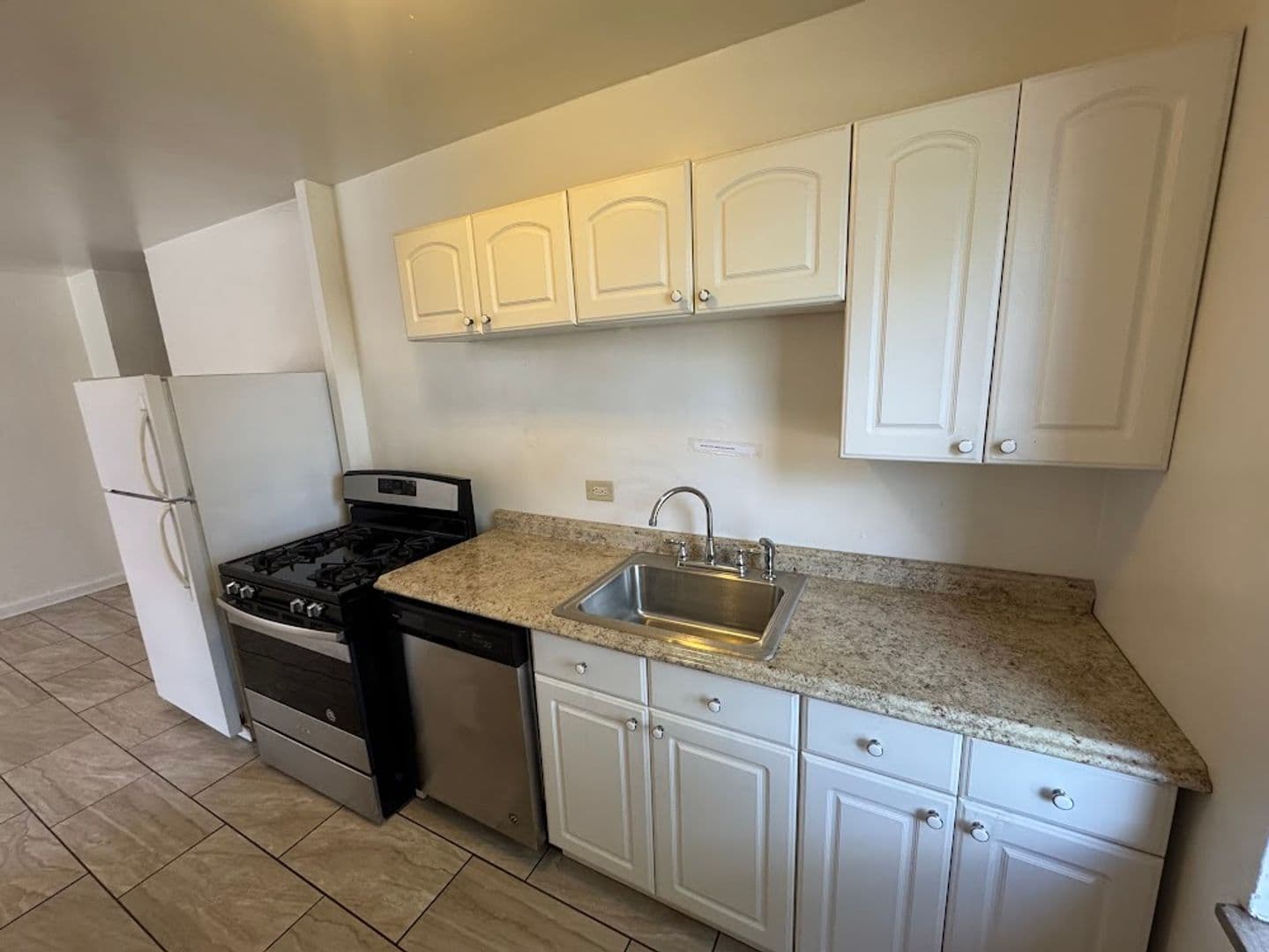 Pittsburgh Apartment: 5506 Fifth Avenue