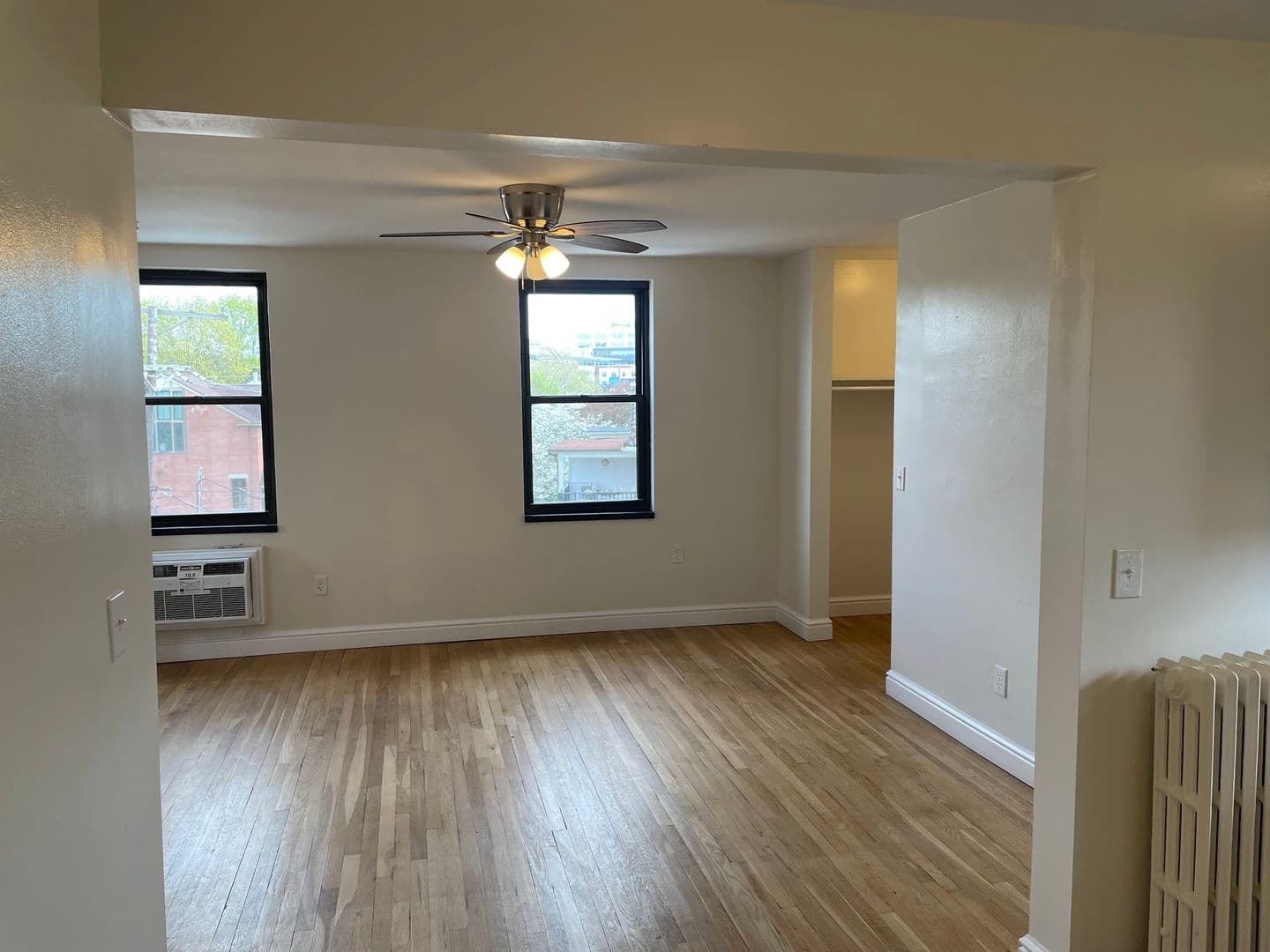 Pittsburgh Apartment: 255 Shady Ave
