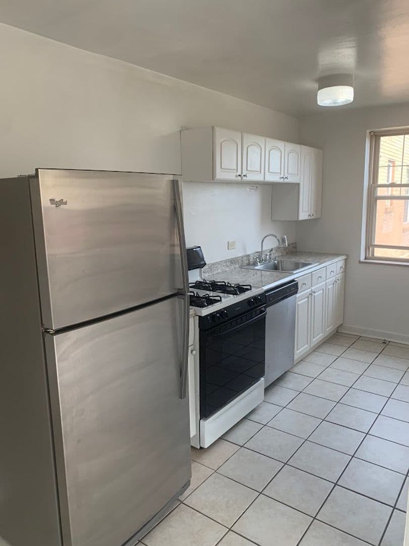 Pittsburgh Apartment: 5506 Fifth Avenue