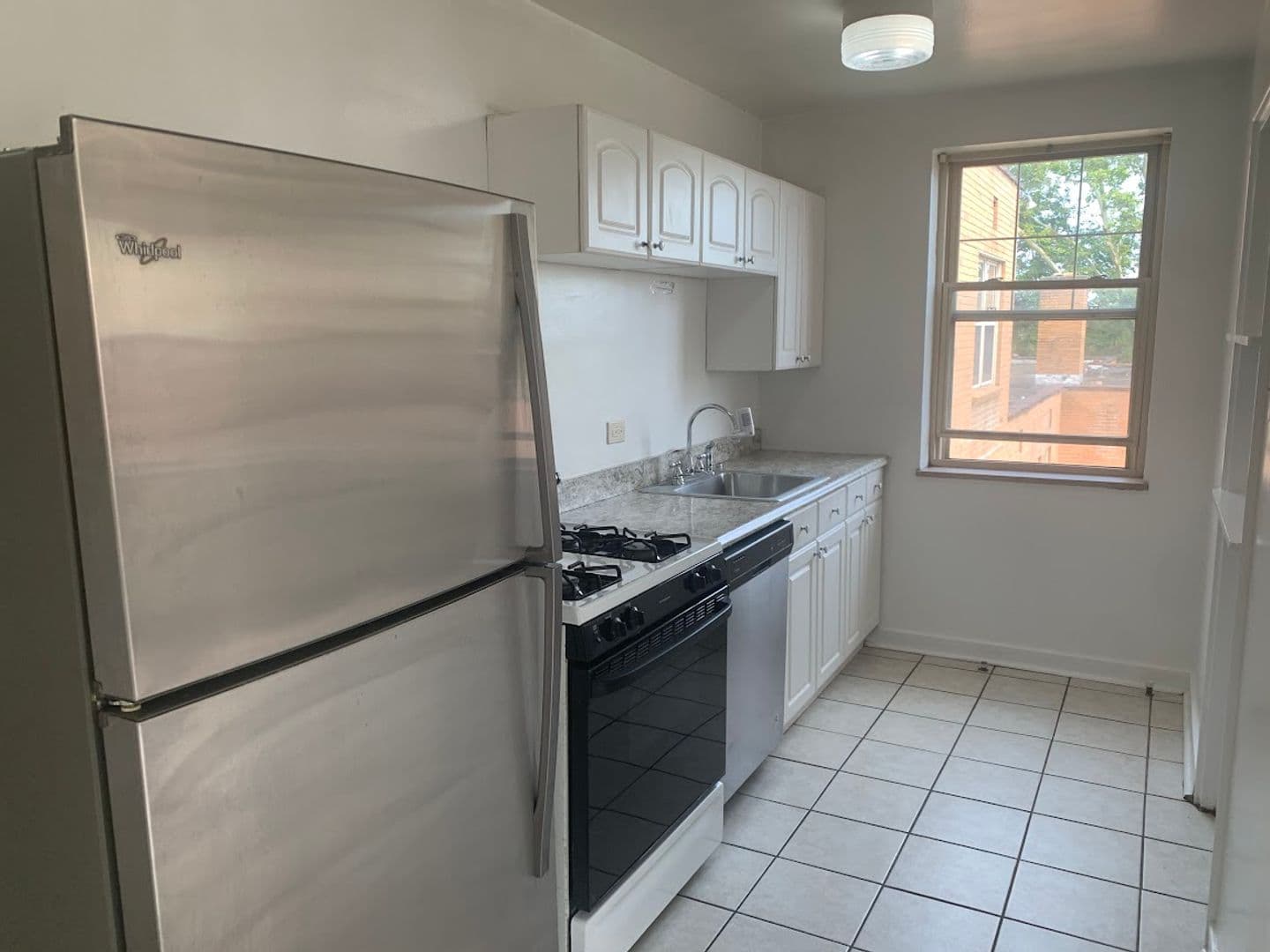 Pittsburgh Apartment: 5506 Fifth Avenue