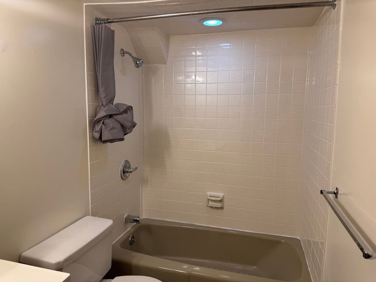 Pittsburgh Apartment: 255 Shady Ave