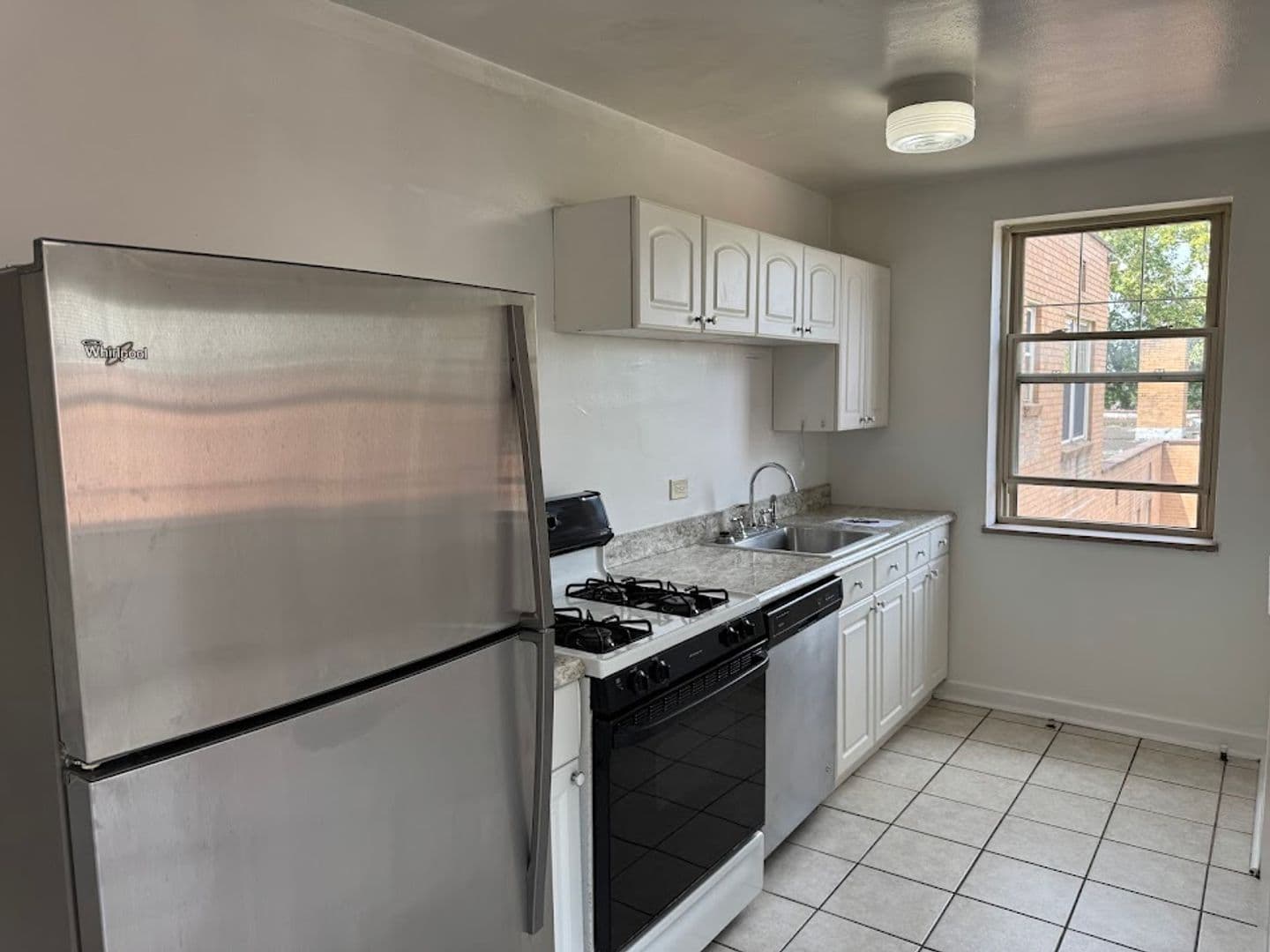 Pittsburgh Apartment: 5506 Fifth Avenue
