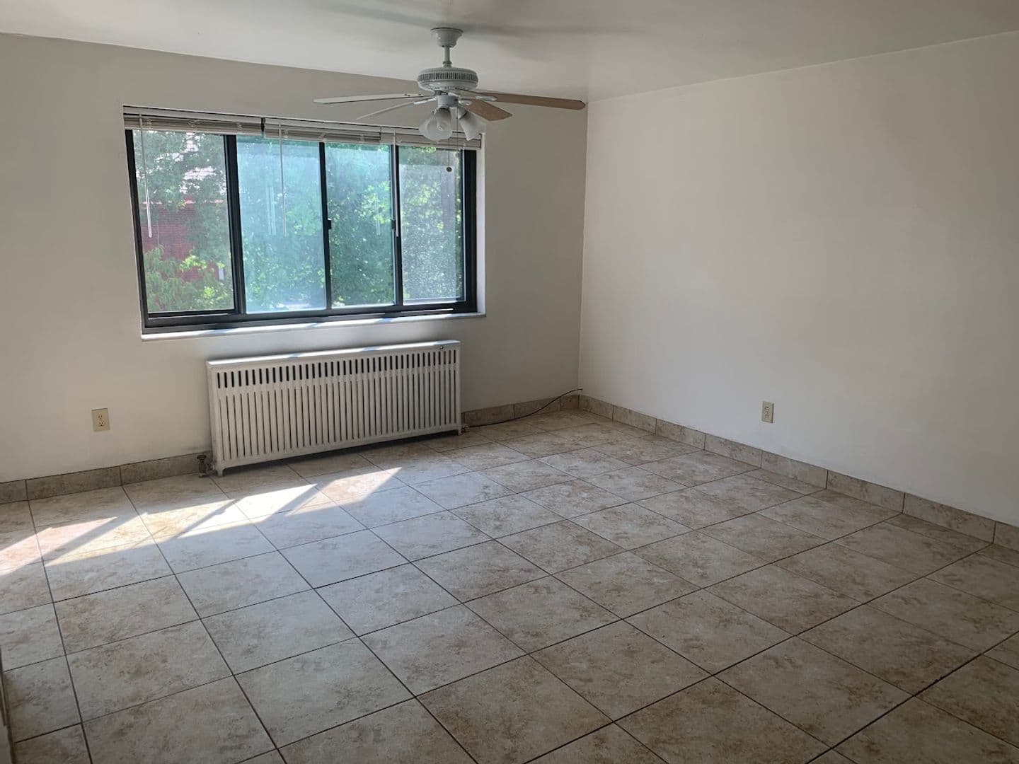 Pittsburgh Apartment: 819 College Avenue