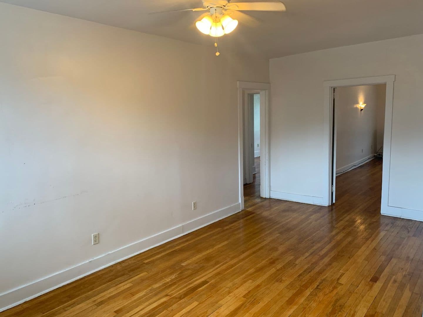 Pittsburgh Apartment: 1927 Murray