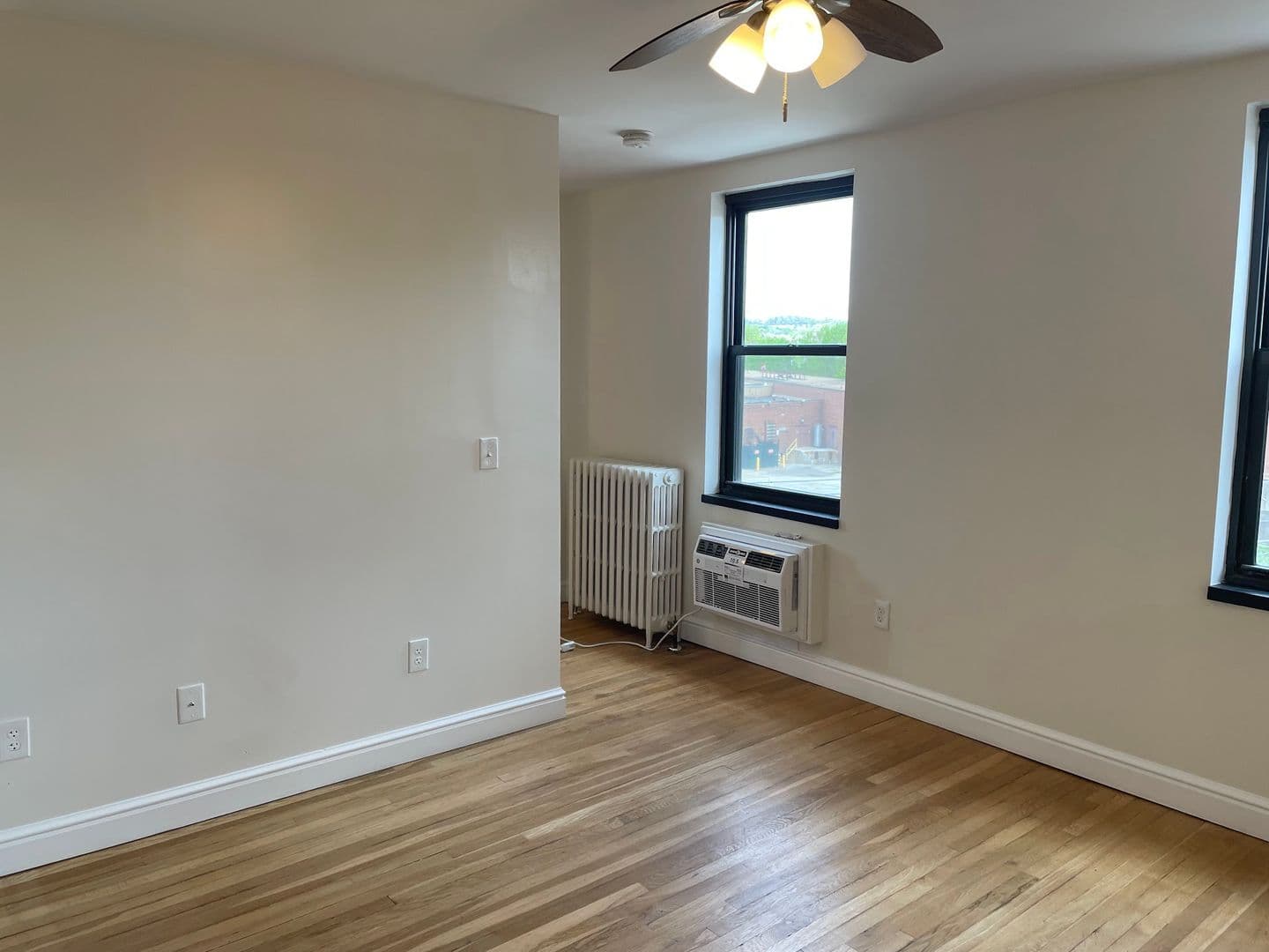 Pittsburgh Apartment: 255 Shady Ave