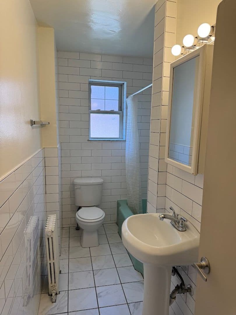 Pittsburgh Apartment: 5506 Fifth Avenue