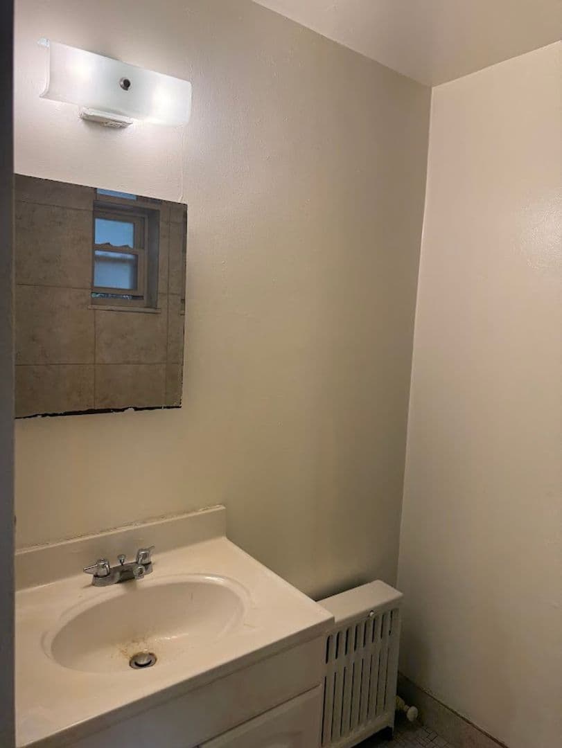 Pittsburgh Apartment: 2355 Eldridge