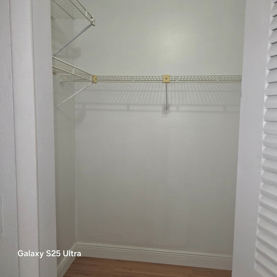 Orlando Apartment: 6031 Scotchwood Gln. # 204