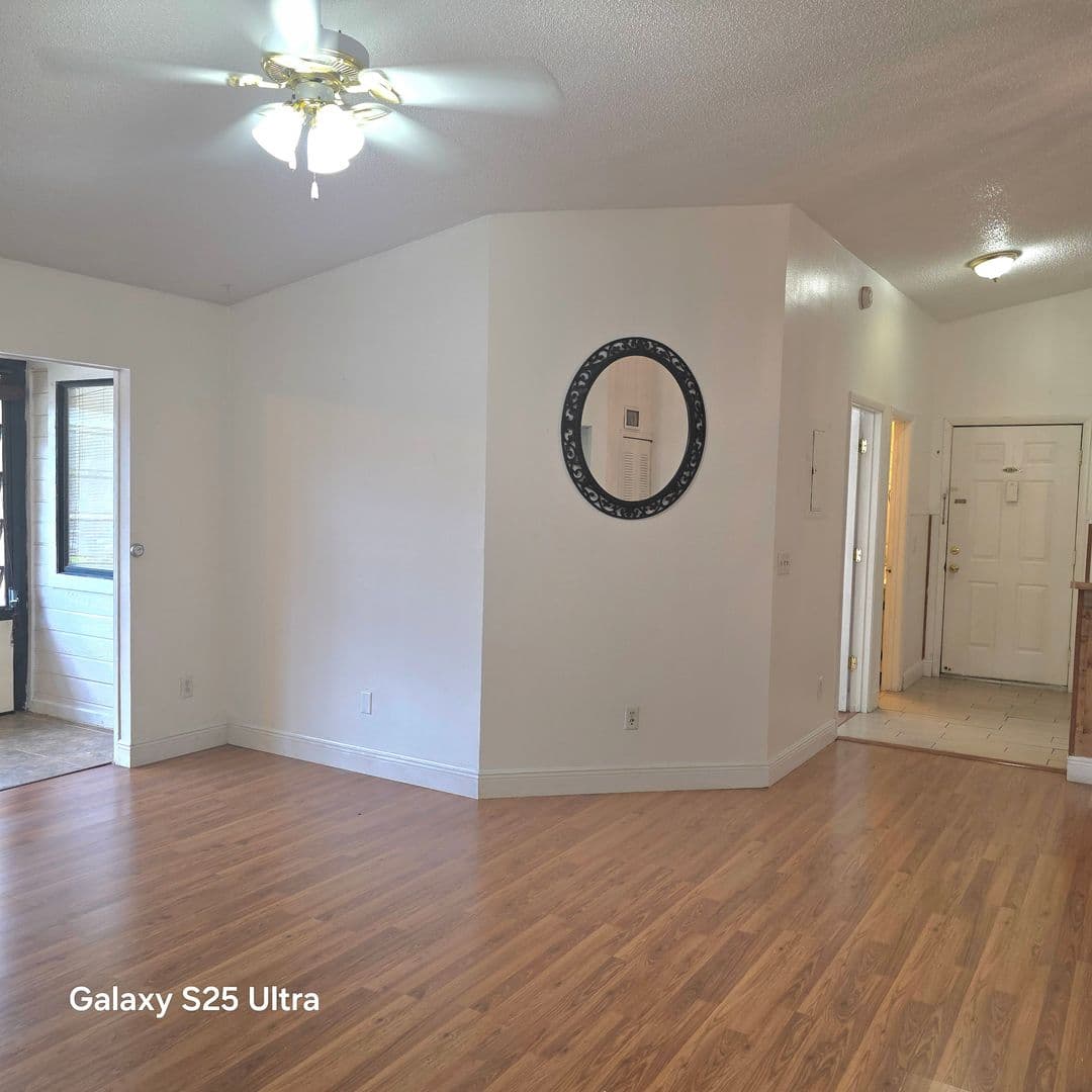 Orlando Apartment: 6031 Scotchwood Gln. # 204