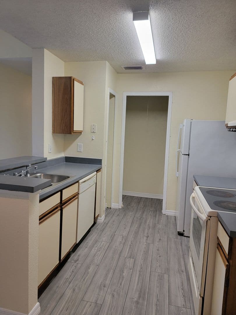 Kissimmee Condo: 2031 Cascades Blvd.