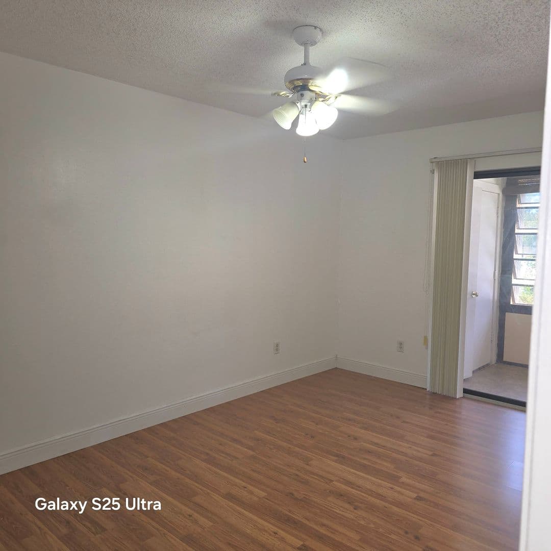 Orlando Apartment: 6031 Scotchwood Gln. # 204