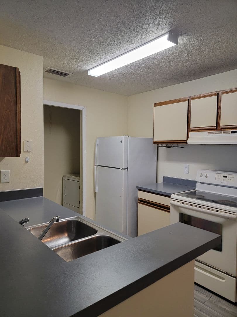 Kissimmee Condo: 2031 Cascades Blvd.