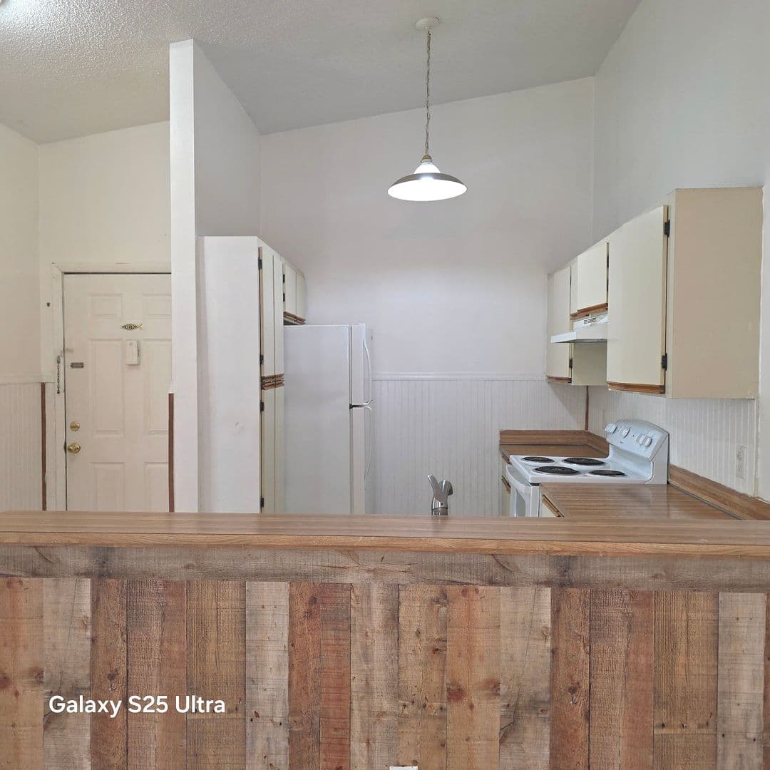 Orlando Apartment: 6031 Scotchwood Gln. # 204
