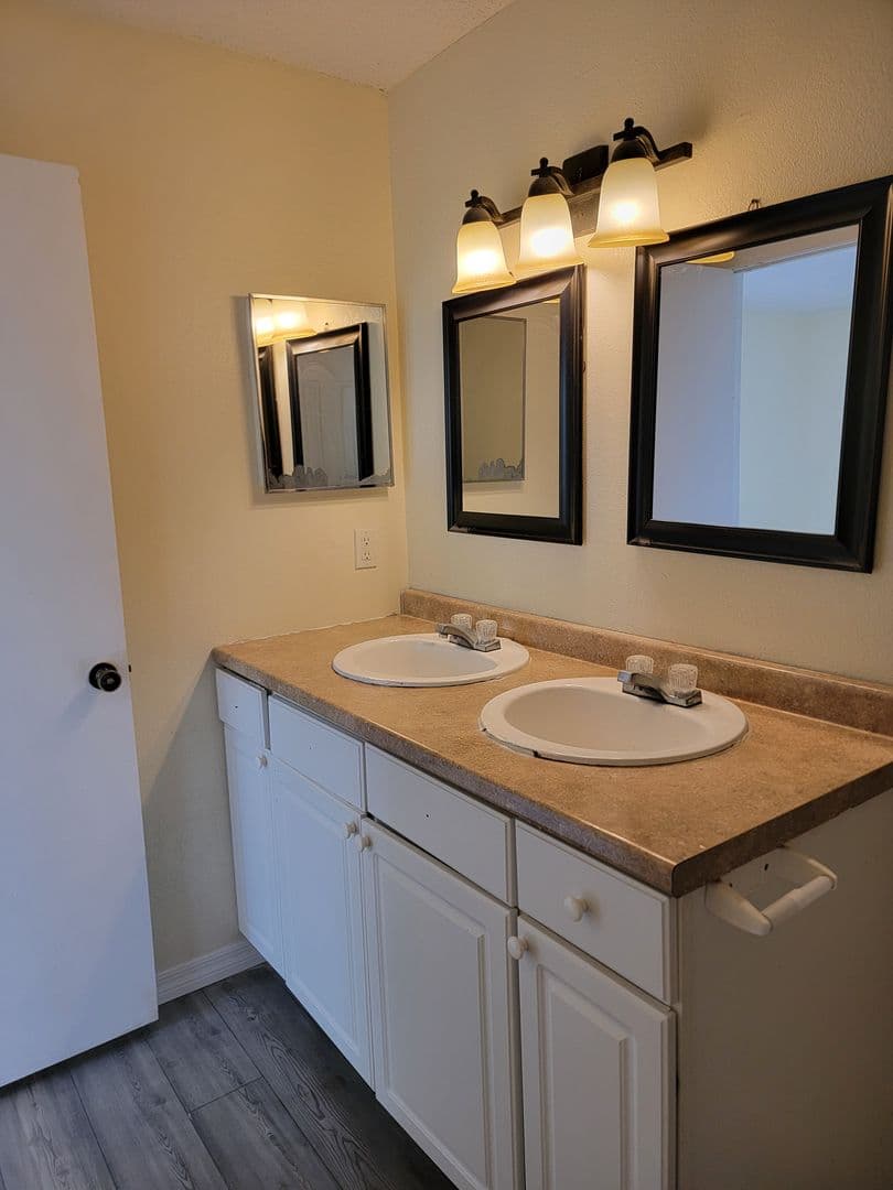 Kissimmee Condo: 2031 Cascades Blvd.
