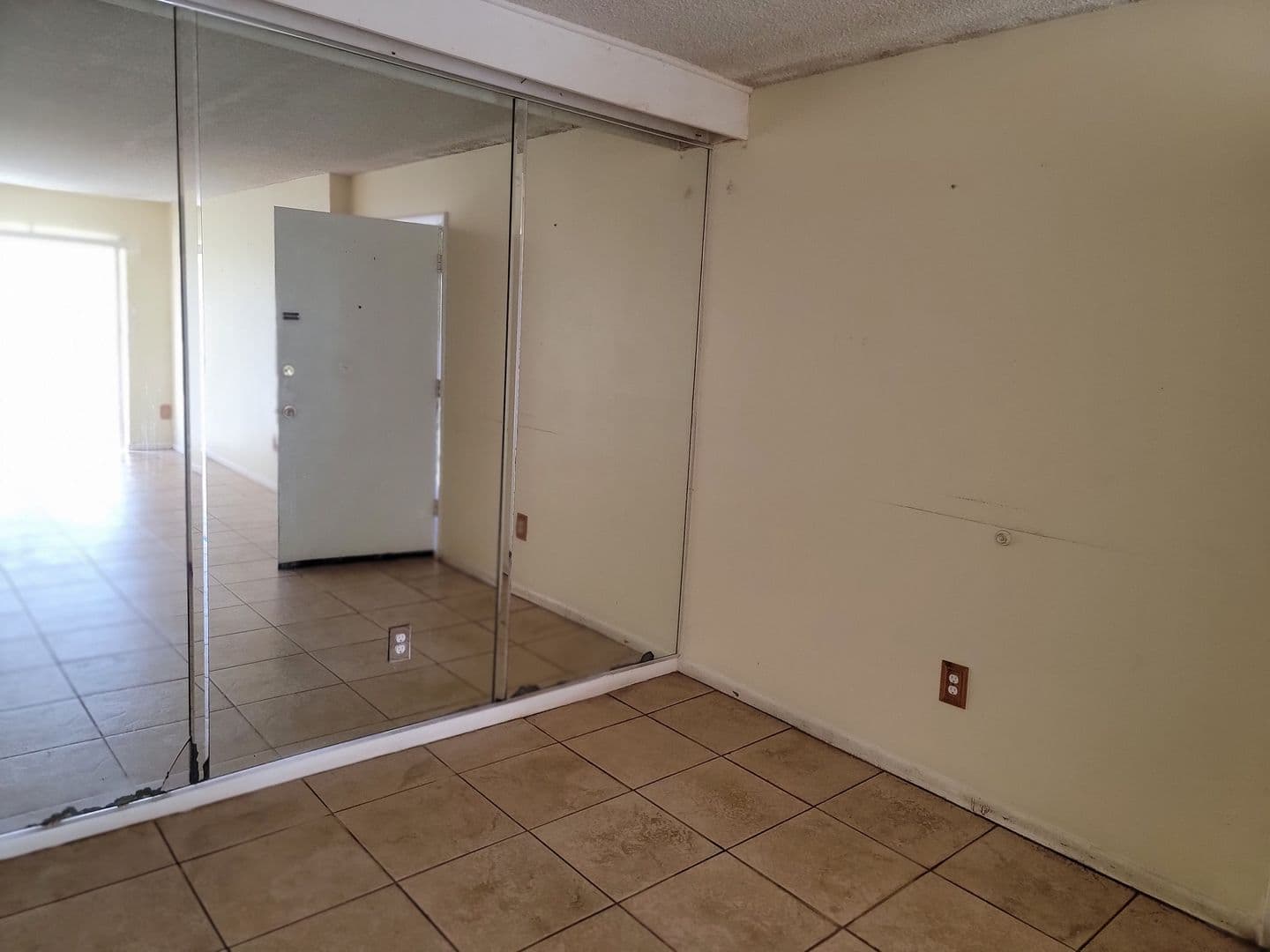 Orlando Condo: 955 W. Oak Ridge Rd.