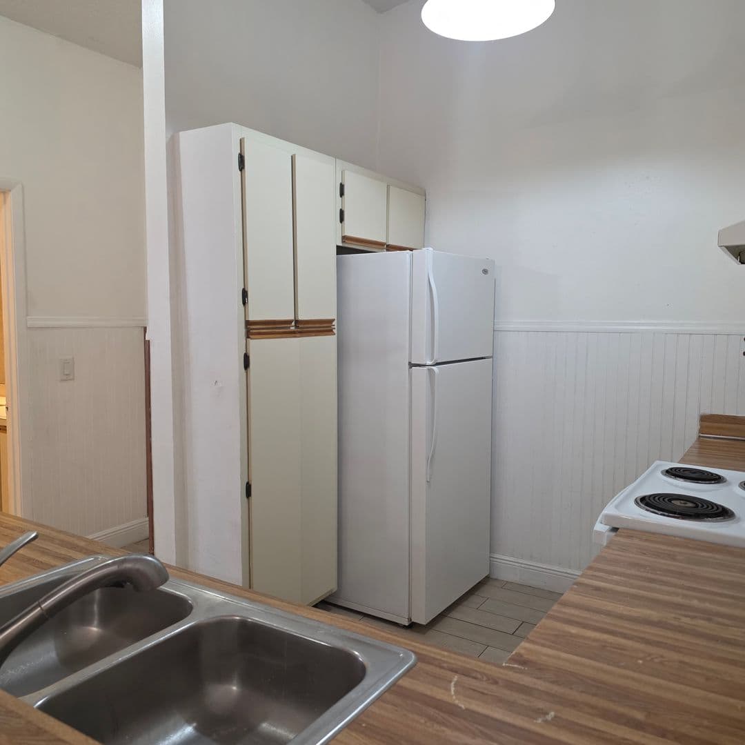 Orlando Apartment: 6031 Scotchwood Gln. # 204