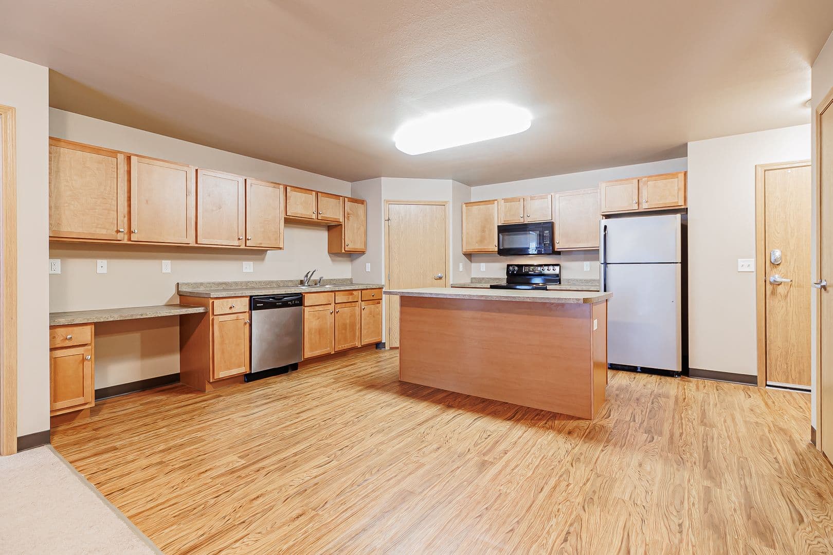 Dickinson Apartment: 1465 Roughrider Blvd