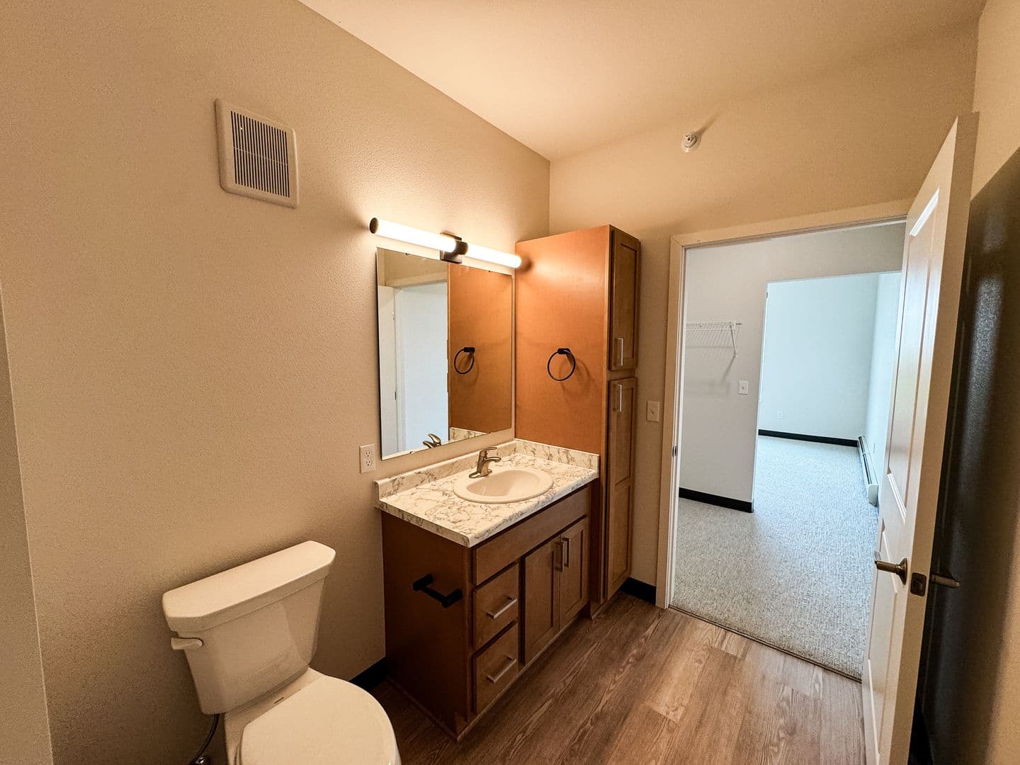 Fargo Apartment: 1758 12th Ave N