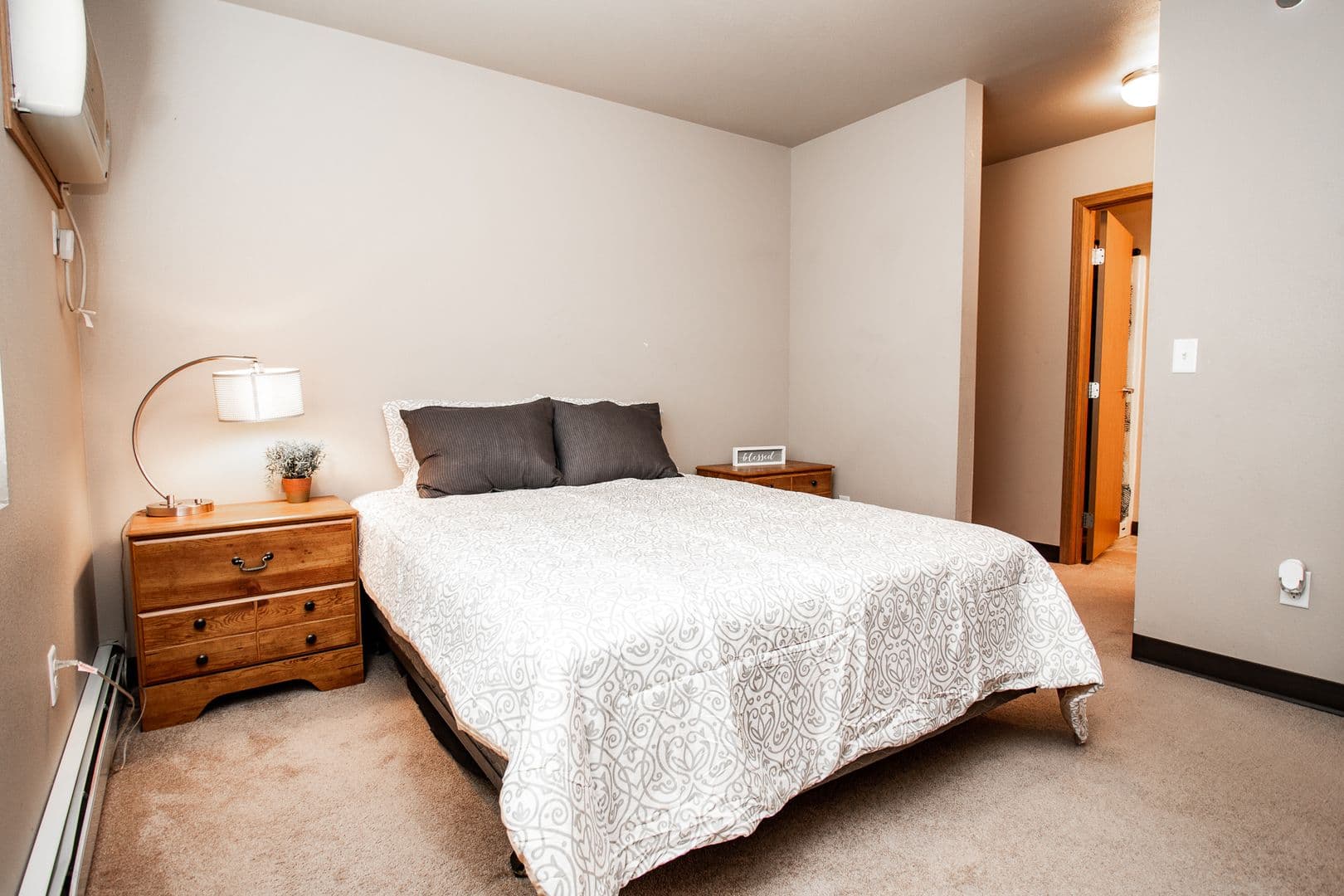 Dickinson Apartment: 1465 Roughrider Blvd