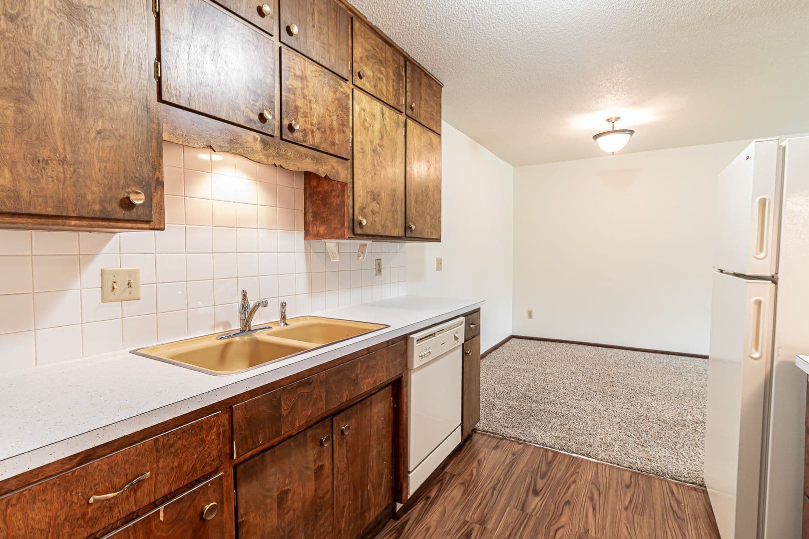Fargo Apartment: 1120 16th St N