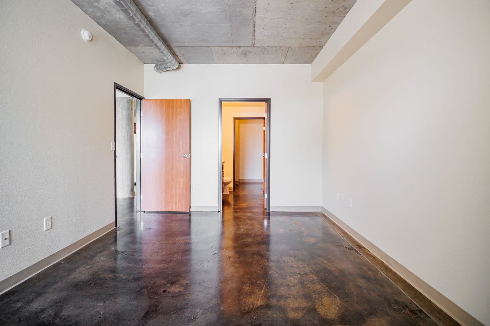 Fargo Apartment: 1919 N University Dr