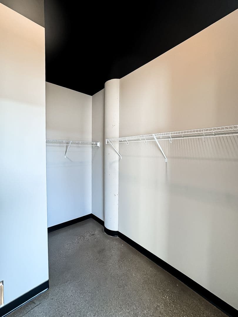 Fargo Apartment: 1919 N University Dr