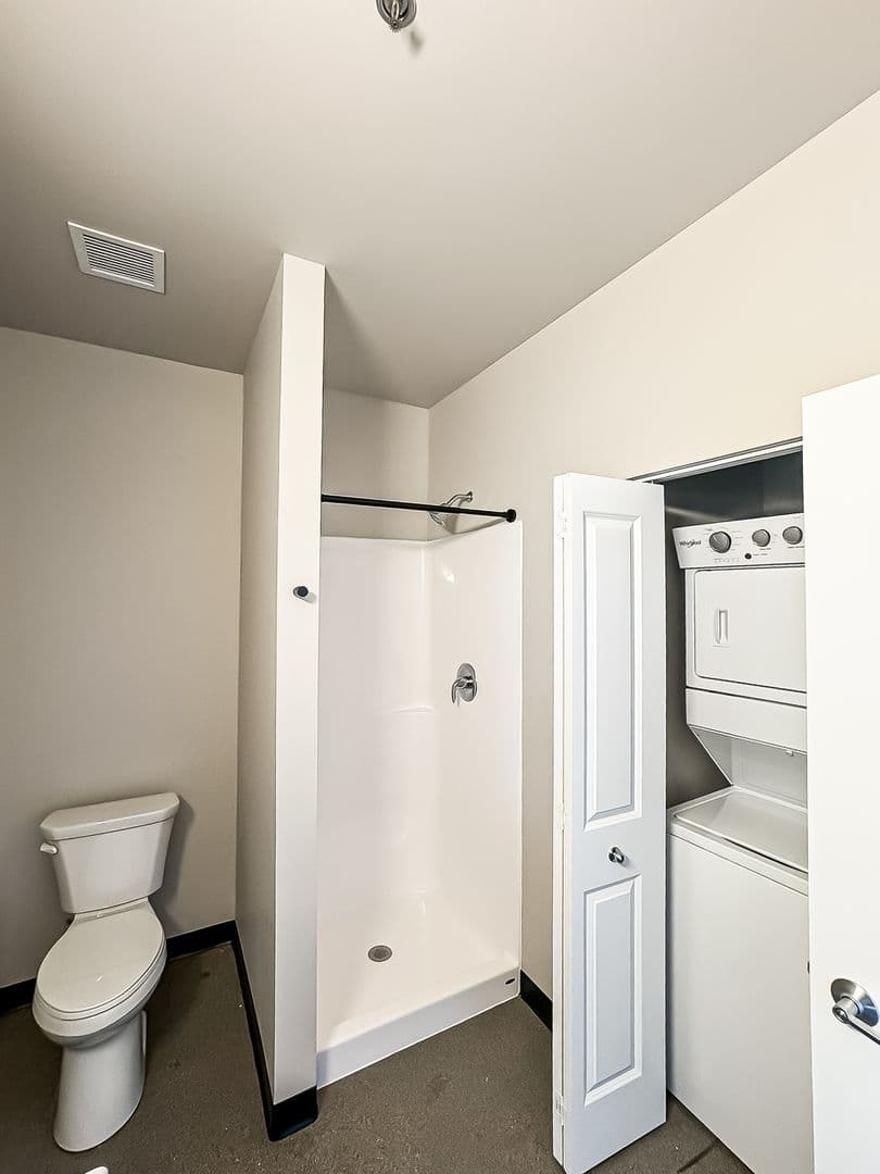 Fargo Apartment: 1919 N University Dr