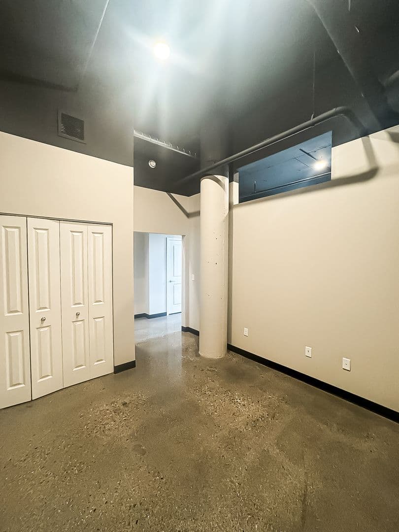 Fargo Apartment: 1919 N University Dr