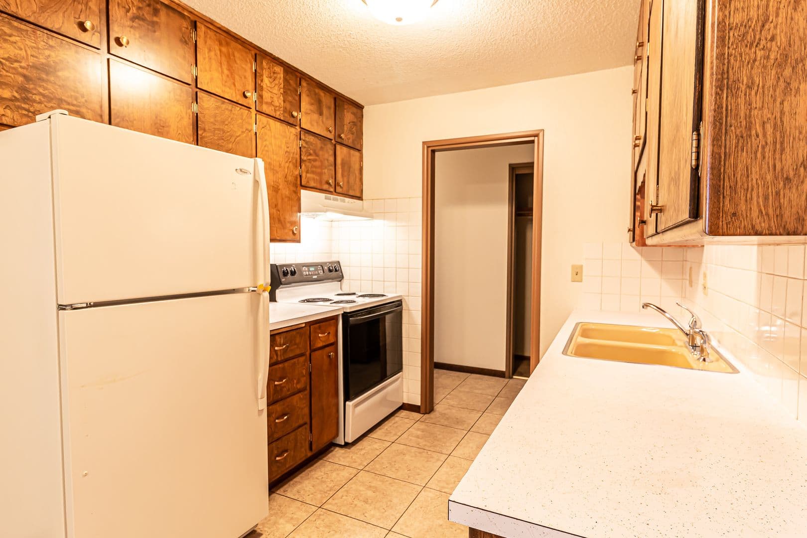 Fargo Apartment: 1120 16th St N