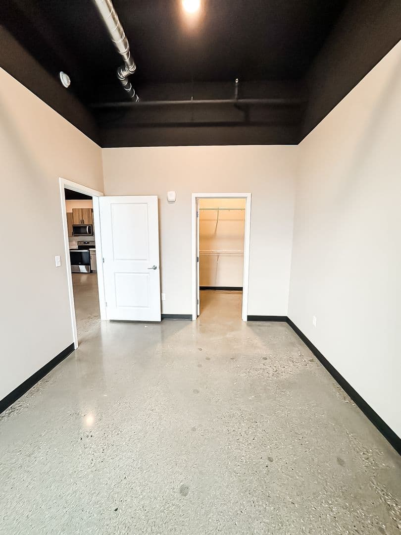 Fargo Apartment: 1919 N University Dr