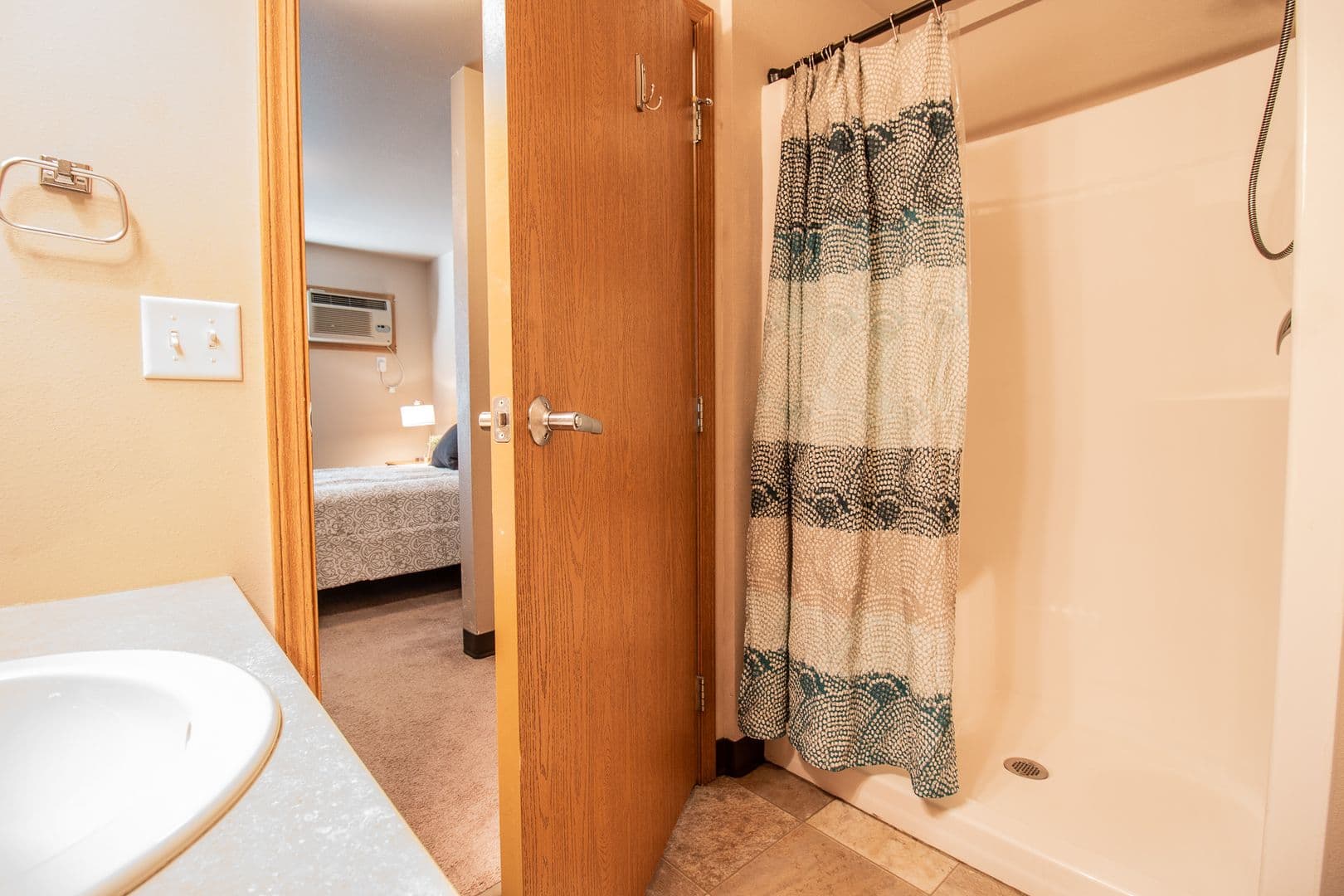 Dickinson Apartment: 1465 Roughrider Blvd