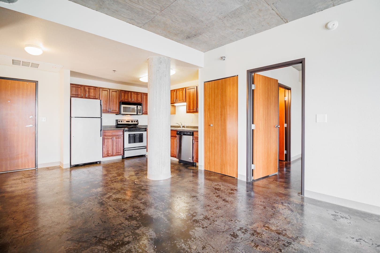 Fargo Apartment: 1919 N University Dr